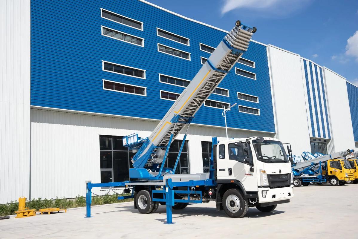 嵩县小型云梯车上料车租赁多少钱