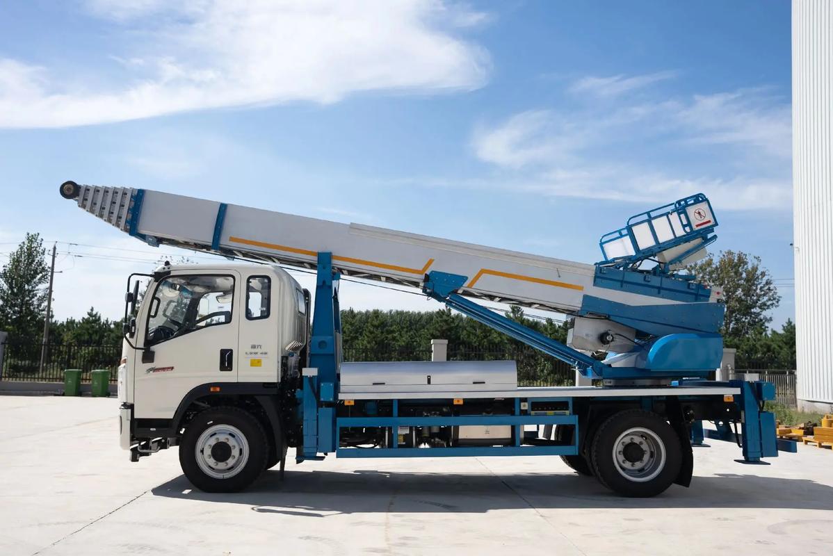 嵩县云梯上料车租赁费用