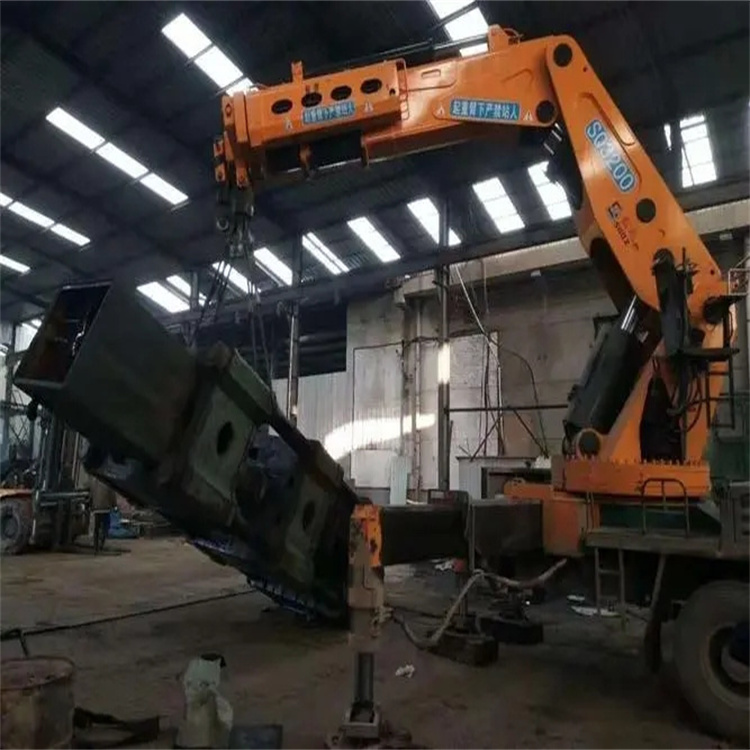 嵩县130吨折臂吊车出租吊机租赁附近电话